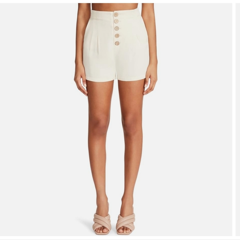 BB Dakota Full of Grace Shorts NWT
